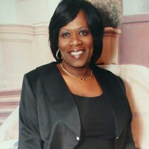 Meet your Posher, Yvette